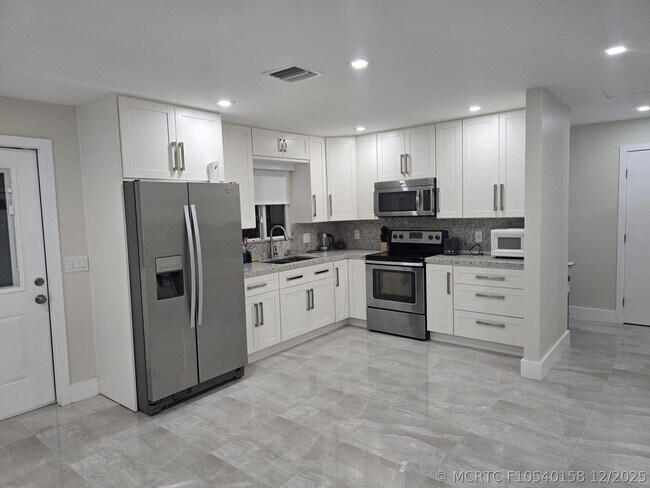 Photo - 2207 Taft St