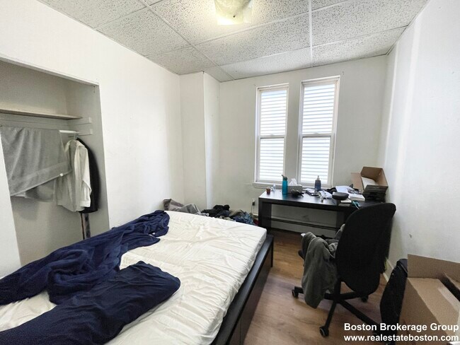 Photo - 1572 Tremont St Unit 2