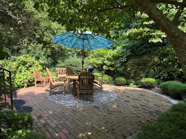 Photo - 802 Jamestown Rd