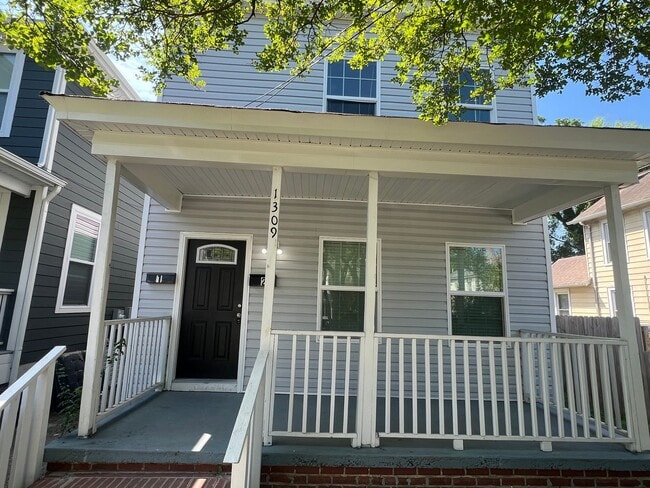 Building Photo - W 27th Street Unit 1309 W 27th Street A