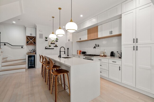 Photo - 75 Old Harbor St Unidad 1