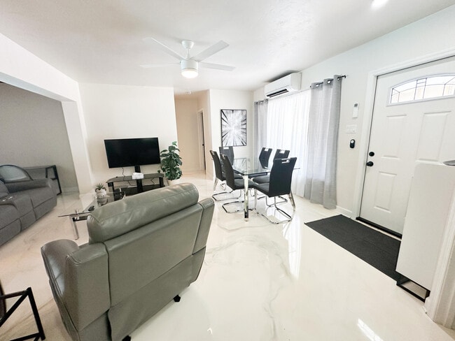 825 NE 6th St Unidad 2