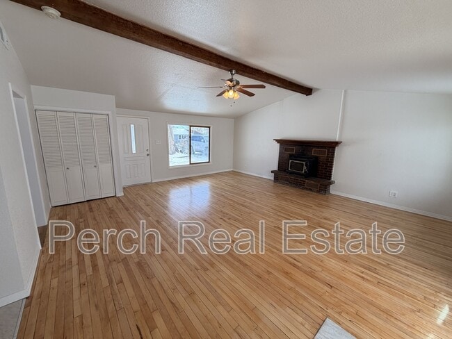 Photo - 105 S Kendall St