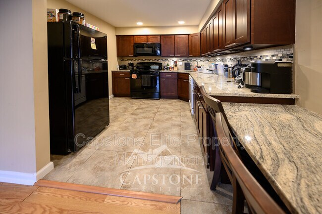 12 Colgate Dr