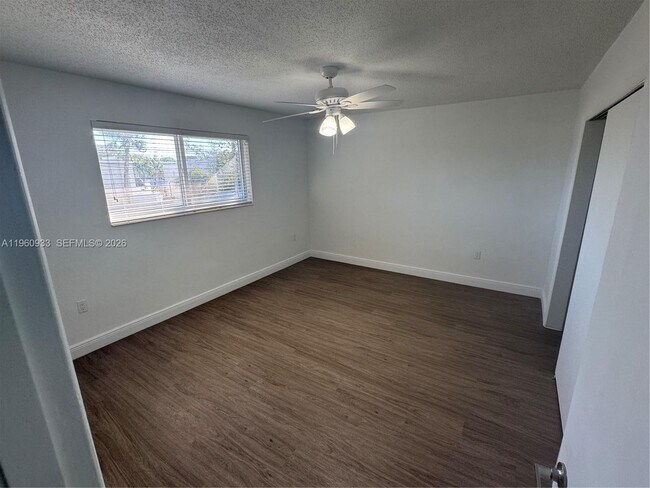 Photo - 6705 SW 44th St Unidad 58