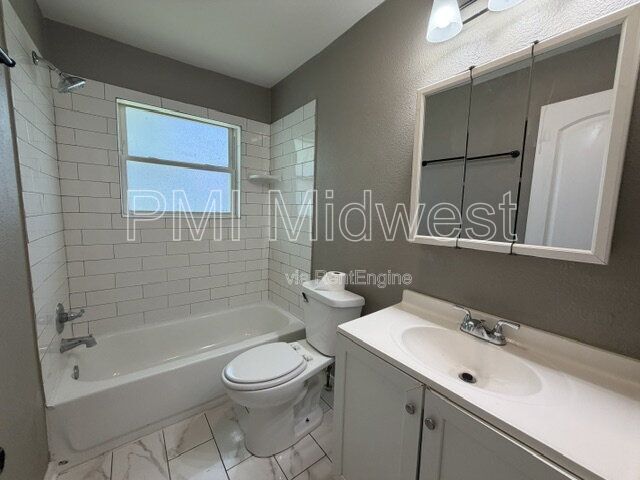 Photo - 2419 N Bolton Ave
