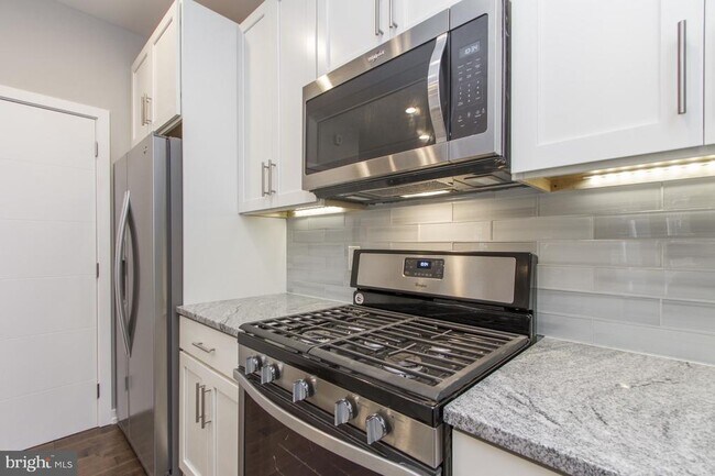 Photo - 613 S 7th St Unit 2R