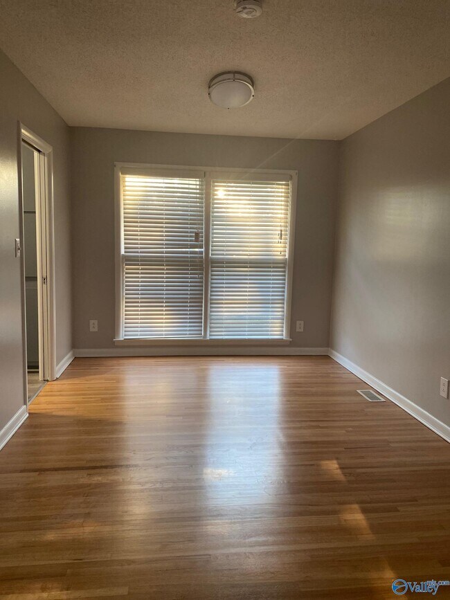 Photo - 4411 McClain Ln NW