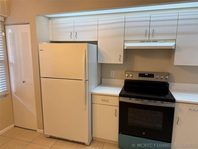 571 SW 142nd Ave Unit 413-O