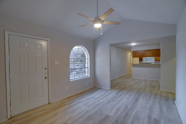 Photo - 1206 Westcott Dr Unit #B
