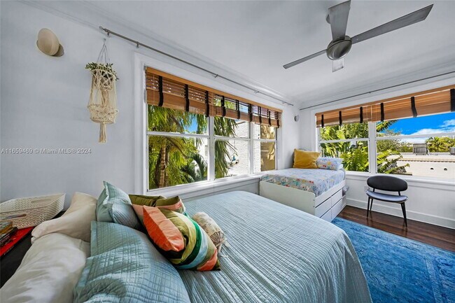 Photo - 900 16th St Unidad 307