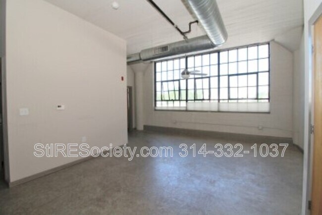 Photo - 8125 Michigan Ave Unidad #427