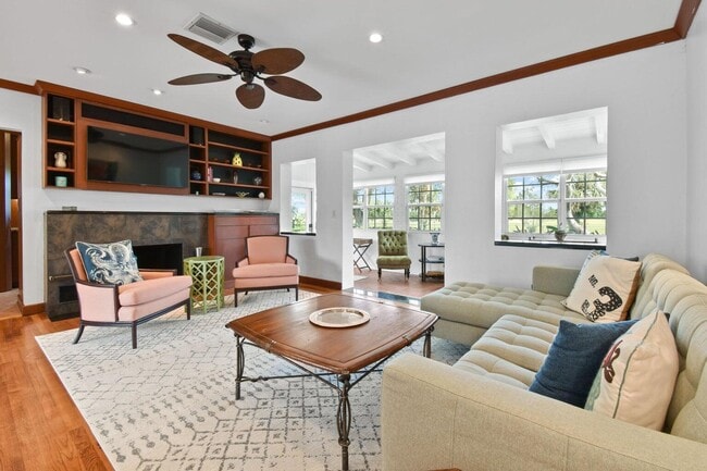 Photo - 1219 N Lakeside Dr