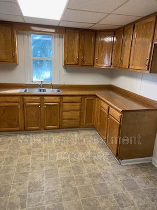 Photo - 714 N Metcalf St