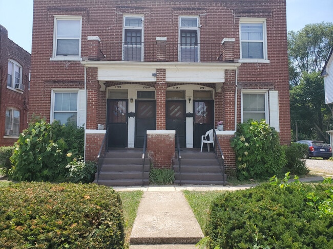 Building Photo - 1728 Saint Louis Ave Unit 1728