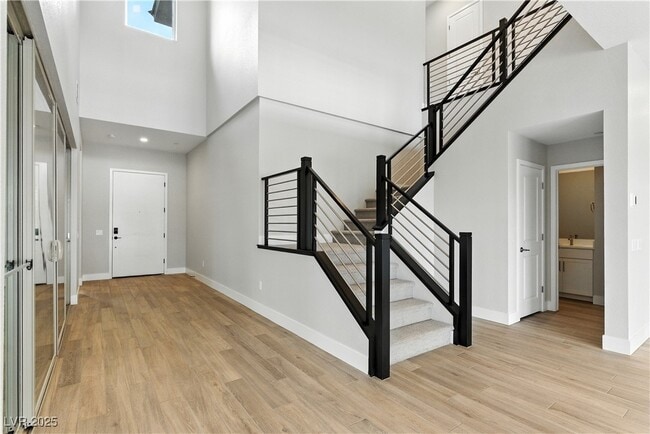 Photo - 5073 Slatestone St