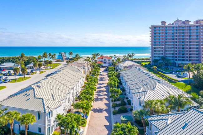 Photo - 774 Seaview Dr Townhome
