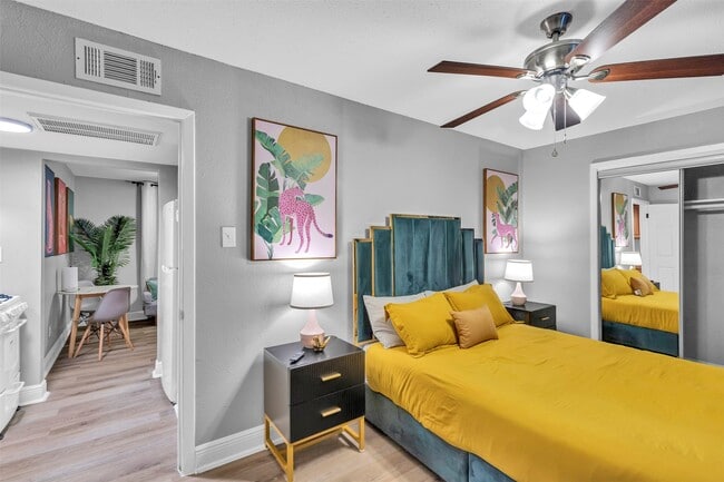 Photo - 1840 Richmond Ave. Unit 32