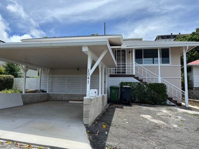 R1181ach - R1181ach Apartment Unit r1181ach-upstairs