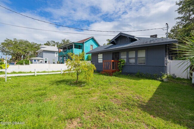 Photo - 121 Bellevue Ave