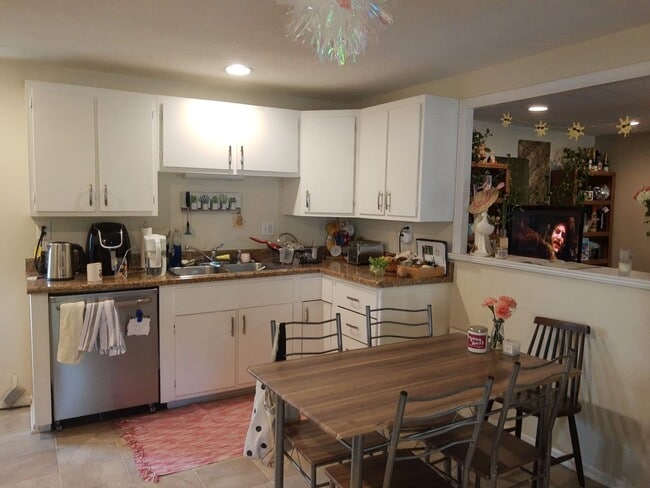 Photo - 3 bedroom + 2 Studies (5 person occupancy)...