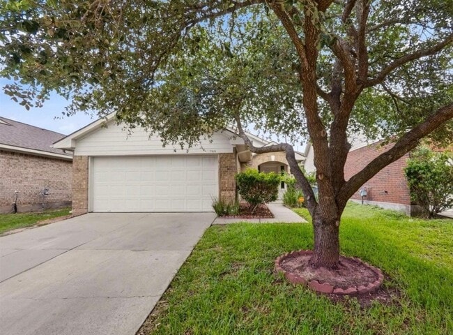 7618 Legacy Pines Dr