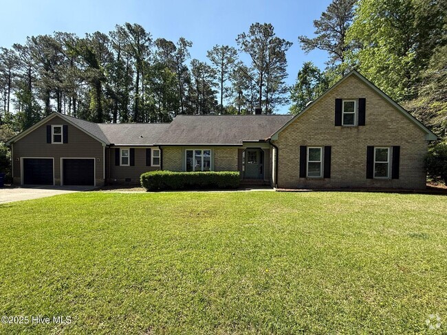 Building Photo - 1107 Greenway Dr Rental