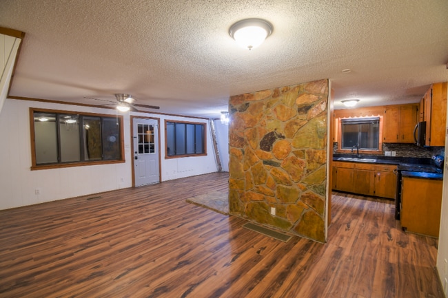 Photo - 48 Glen Torr