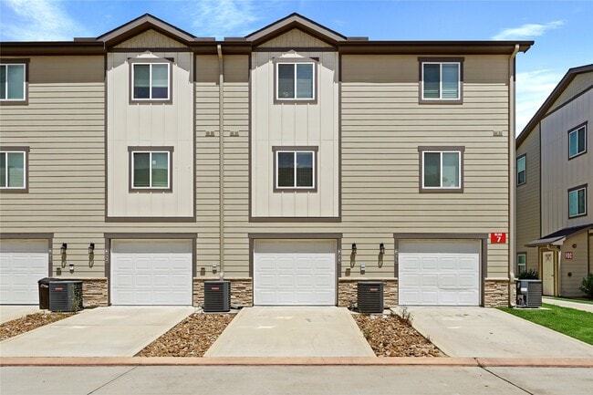 Photo - 12603 Telge Rd Unit 7L