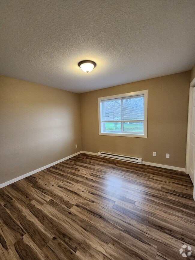Building Photo - 1260 Norton St Unit #3 Rental