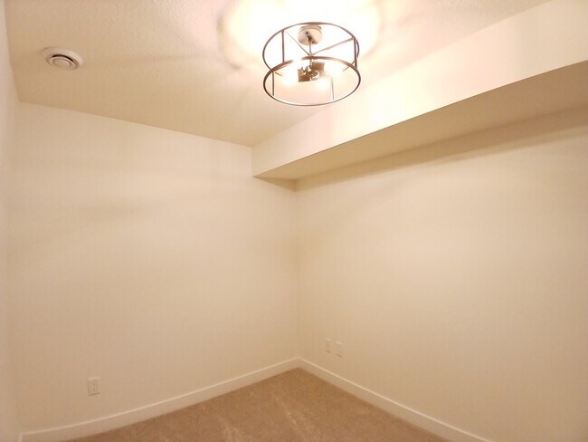 Photo - 5100 River’s Edge Wy NW Unité Lower