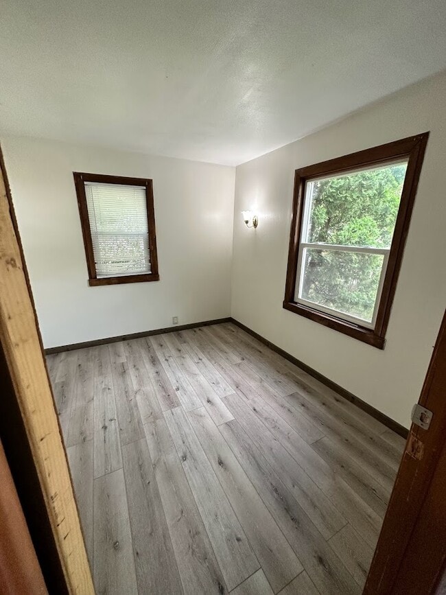 Photo - 1427 Bixby Ave NE