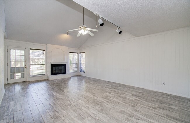 Photo - 5311 Sweetwind Ln