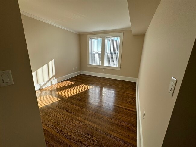Building Photo - 19 Short St Unit #1 Rental