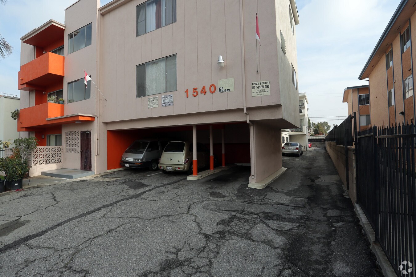 Photo - 1540 S Gramercy Pl