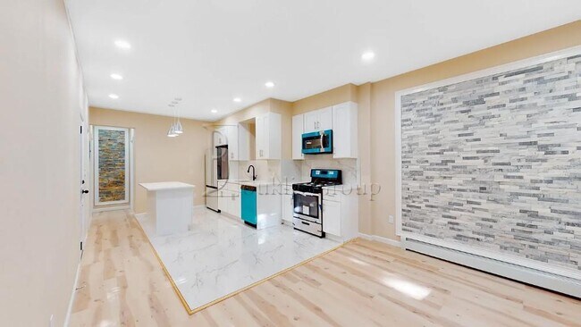 Photo - ** GUT RENOVATED ** 3 BEDROOM ** PRIME ASTORIA ** 2 MIN TO N/W