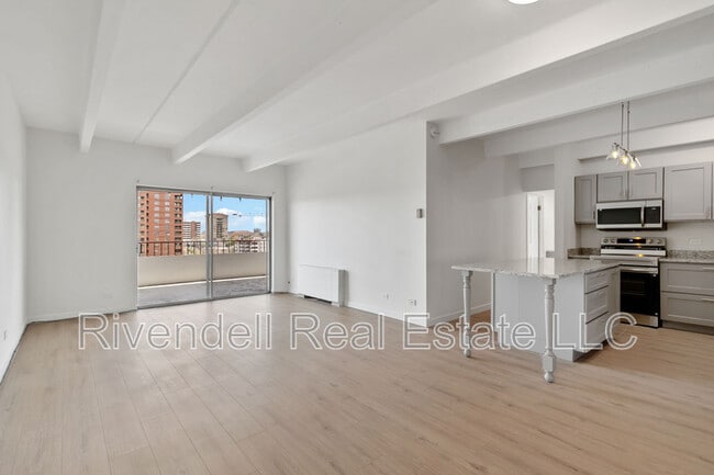 Photo - 130 N Pearl St Unidad 1002