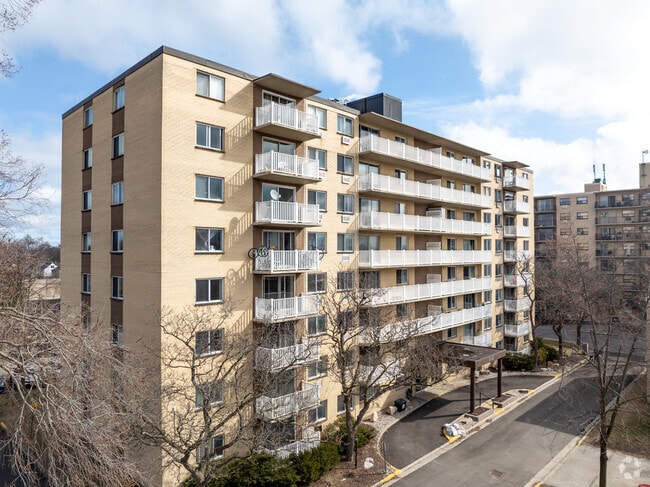 Building Photo - Marquis West at Trillium Park