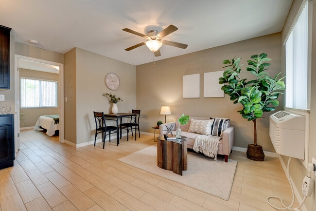 Woodridge Estates