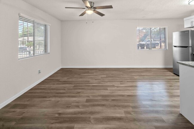 Photo - 410 Regina St