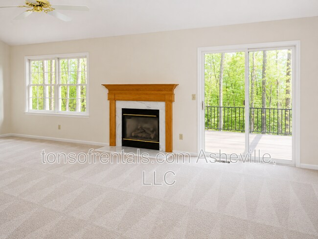Photo - 107 Jenny Lind Dr