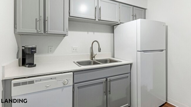 Photo - 1071 Clayton Ln Unit M1306