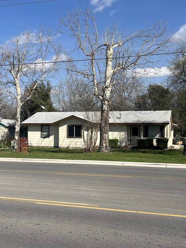 Photo - 300 N Burleson St Casa