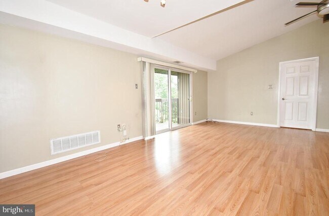 Photo - 106 Mountain Rd Unit 3B