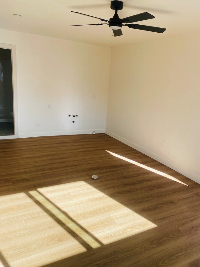 Photo - 300 Shasta St