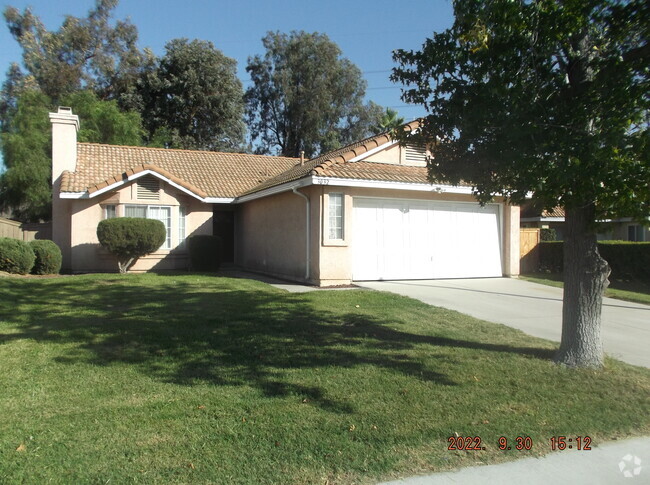 Building Photo - 3032 Chablis Ave Rental