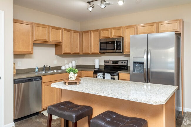 2BR, 2BA - Enzo - Tuscany Place