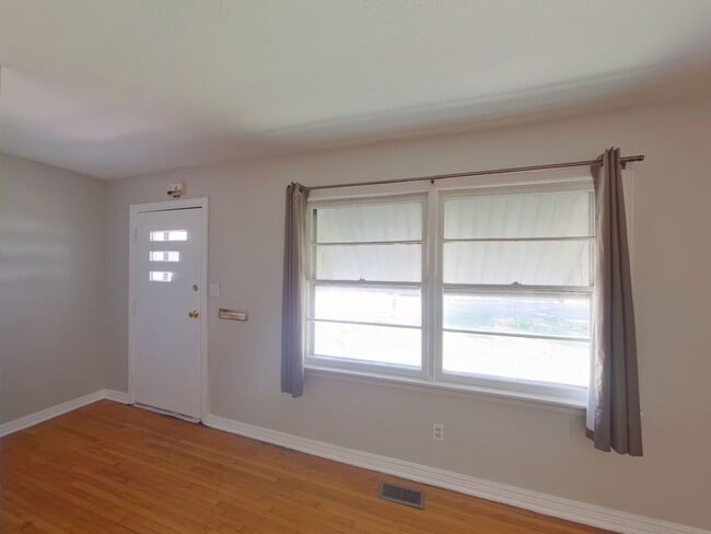 Photo - 1517 N Piatt Ave