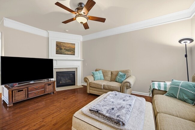 Photo - Extremely well-maintained 3-bedroom, 3.5 bath townhome in Baxter Village!