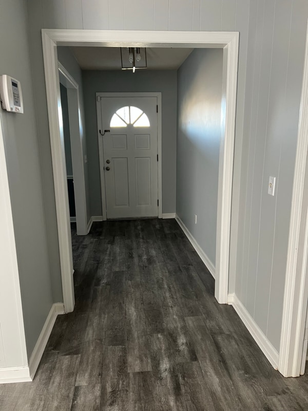 Photo - 639 N College Rd